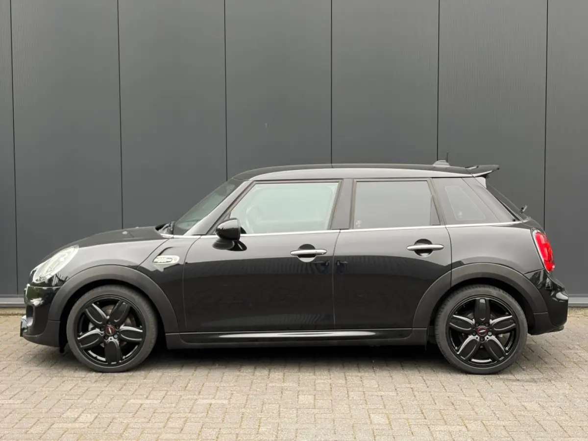 1.5 JCW pakket Leder Navi LED PDC Cruise NL-auto