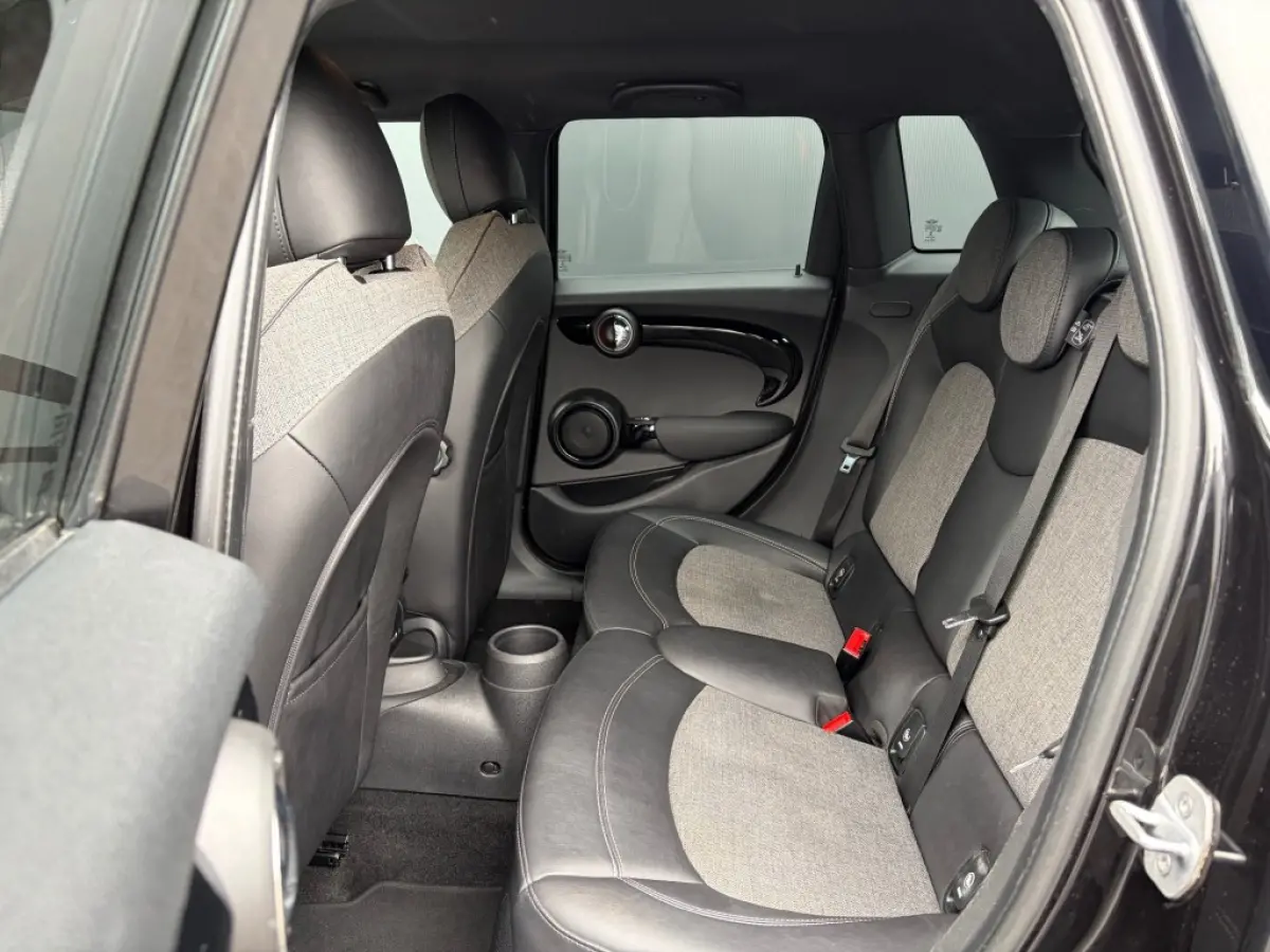1.5 JCW pakket Leder Navi LED PDC Cruise NL-auto