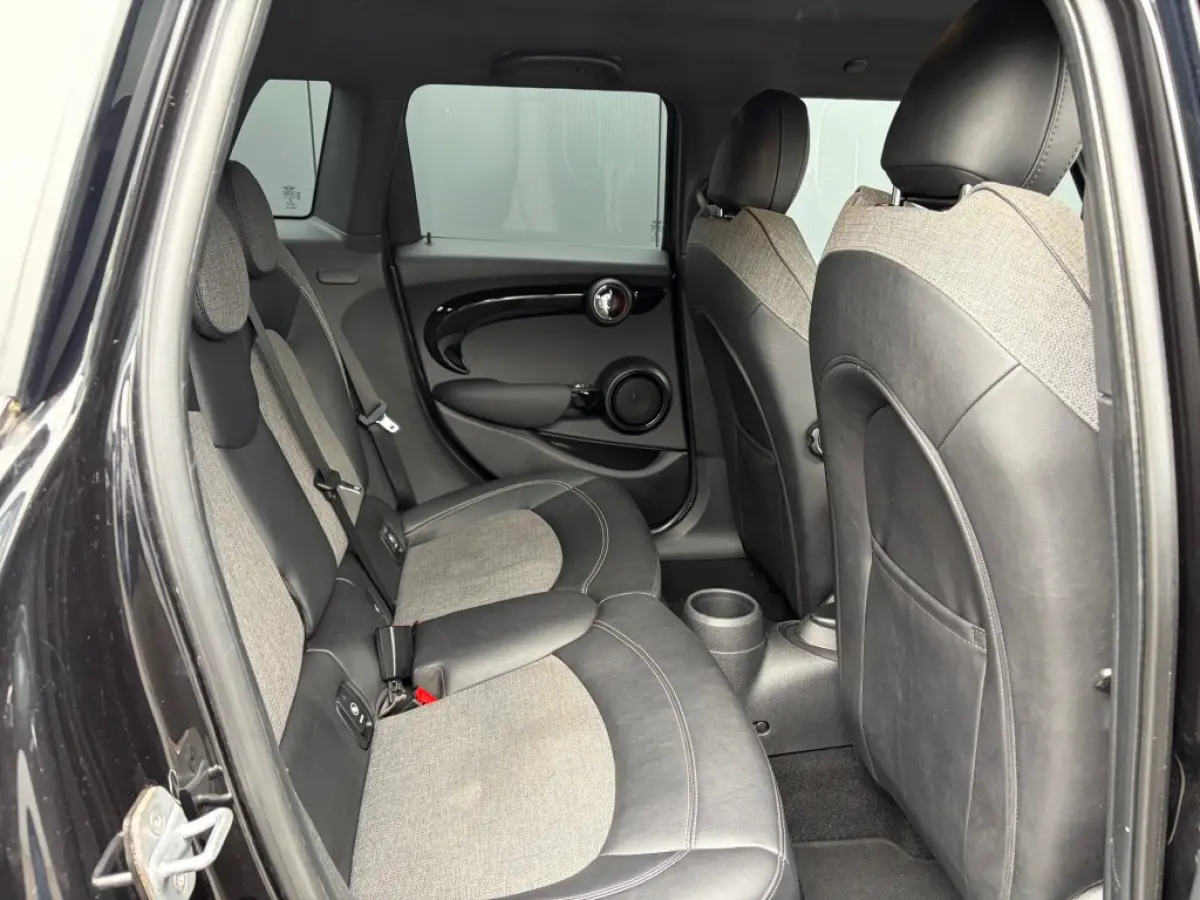 1.5 JCW pakket Leder Navi LED PDC Cruise NL-auto