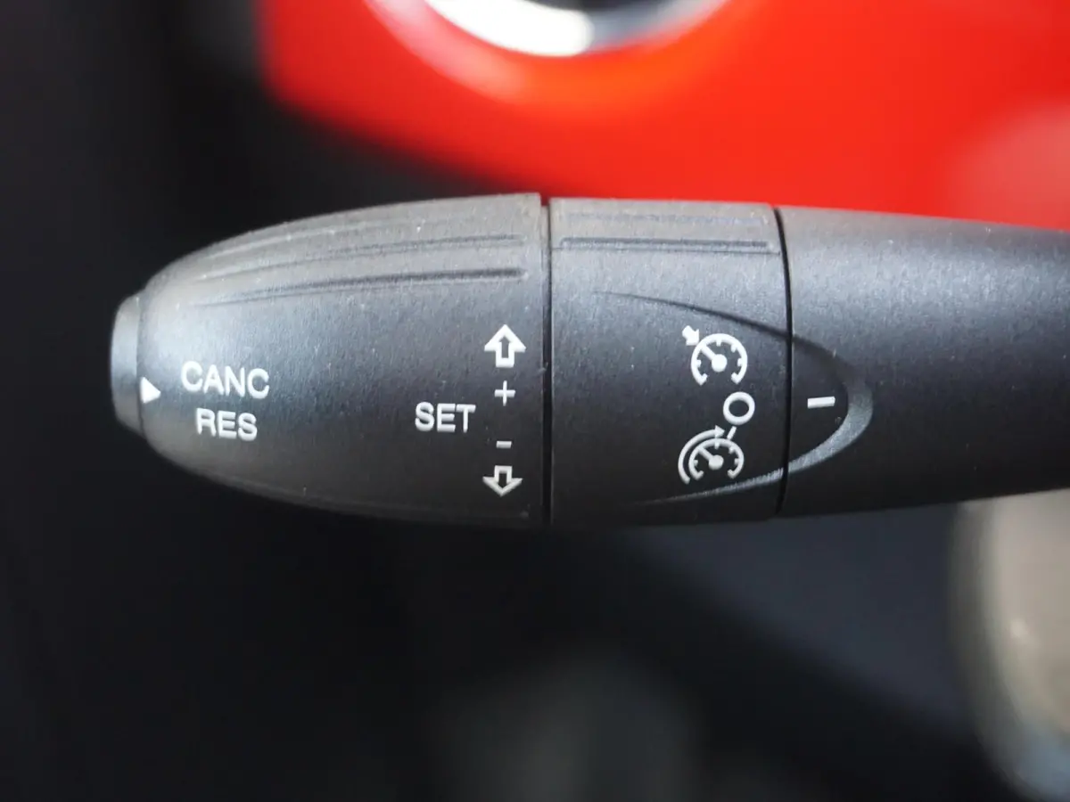 1.0 Hybrid RED Cabriolet