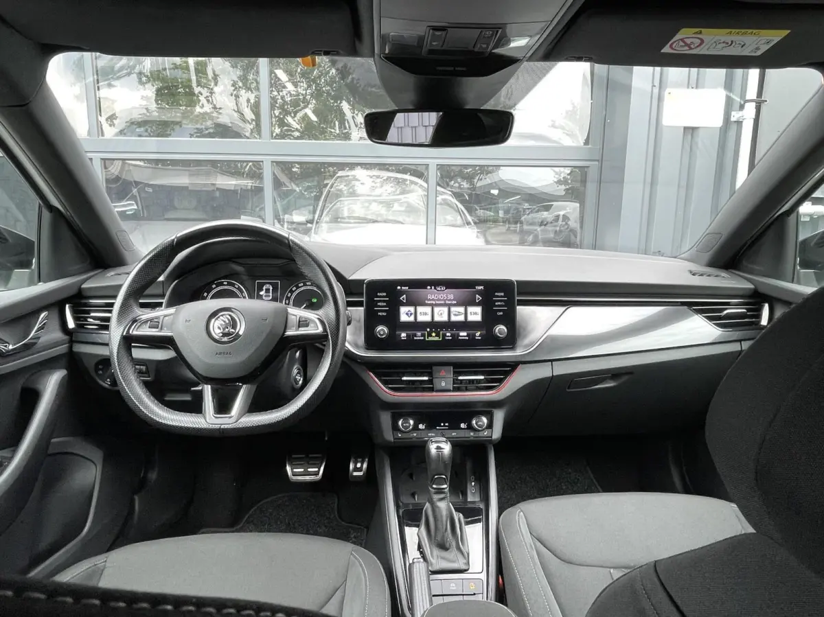 1.5 TSI Sport AUT. SPORT STOELEN|CARPLAY|LED KOPLAMPEN|STOELVERWARMING|ORIGINEEL NL