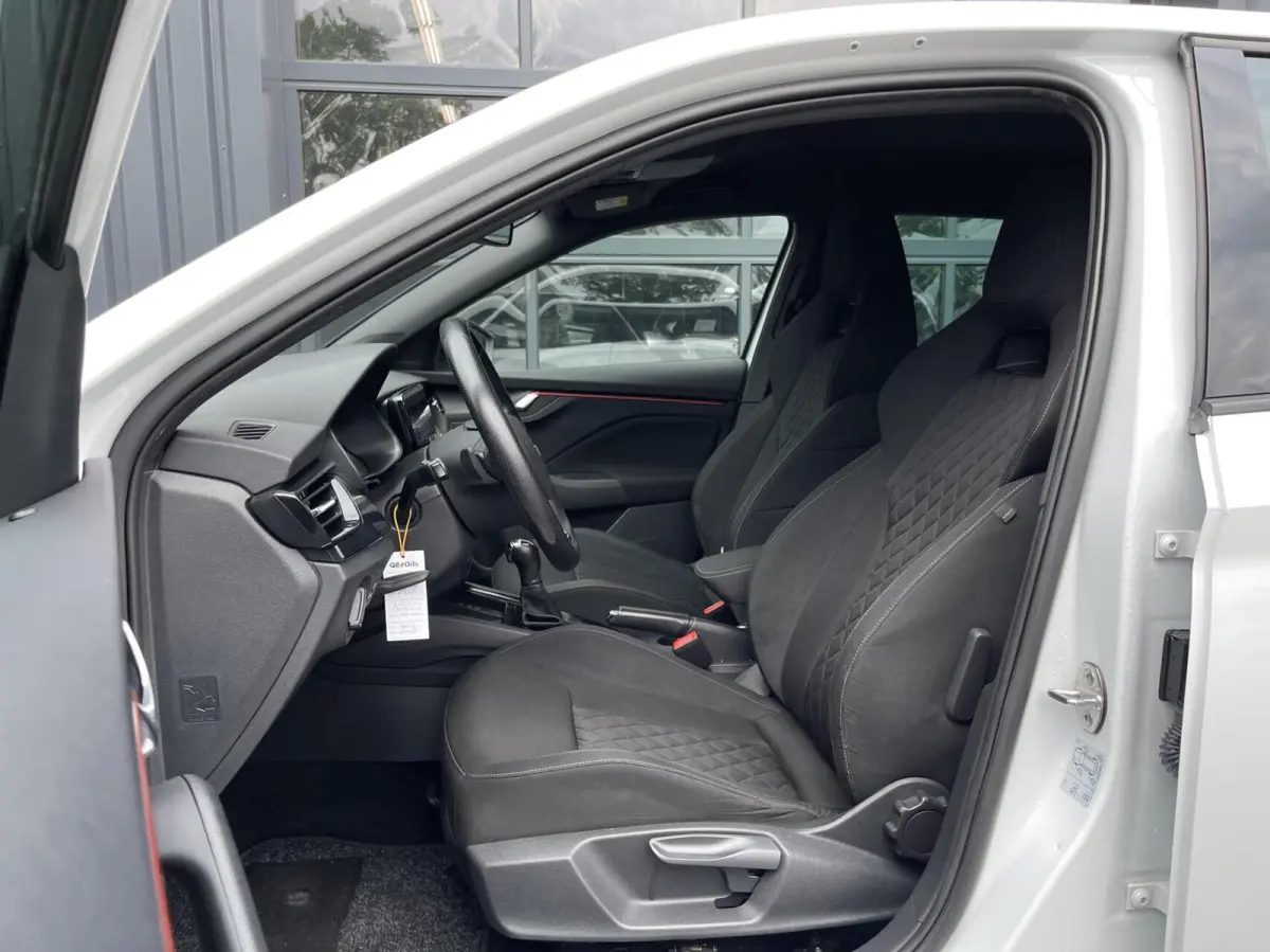 1.5 TSI Sport AUT. SPORT STOELEN|CARPLAY|LED KOPLAMPEN|STOELVERWARMING|ORIGINEEL NL