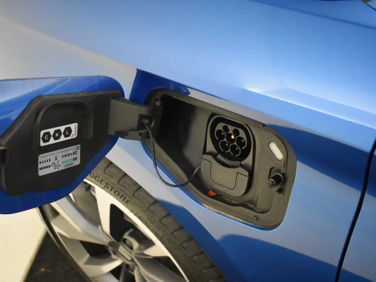FR Business - eHybrid | Achteruitrijcamera | Automatisch dimmende binnenspiegel | Dakhemel uitgevoerd in zwart