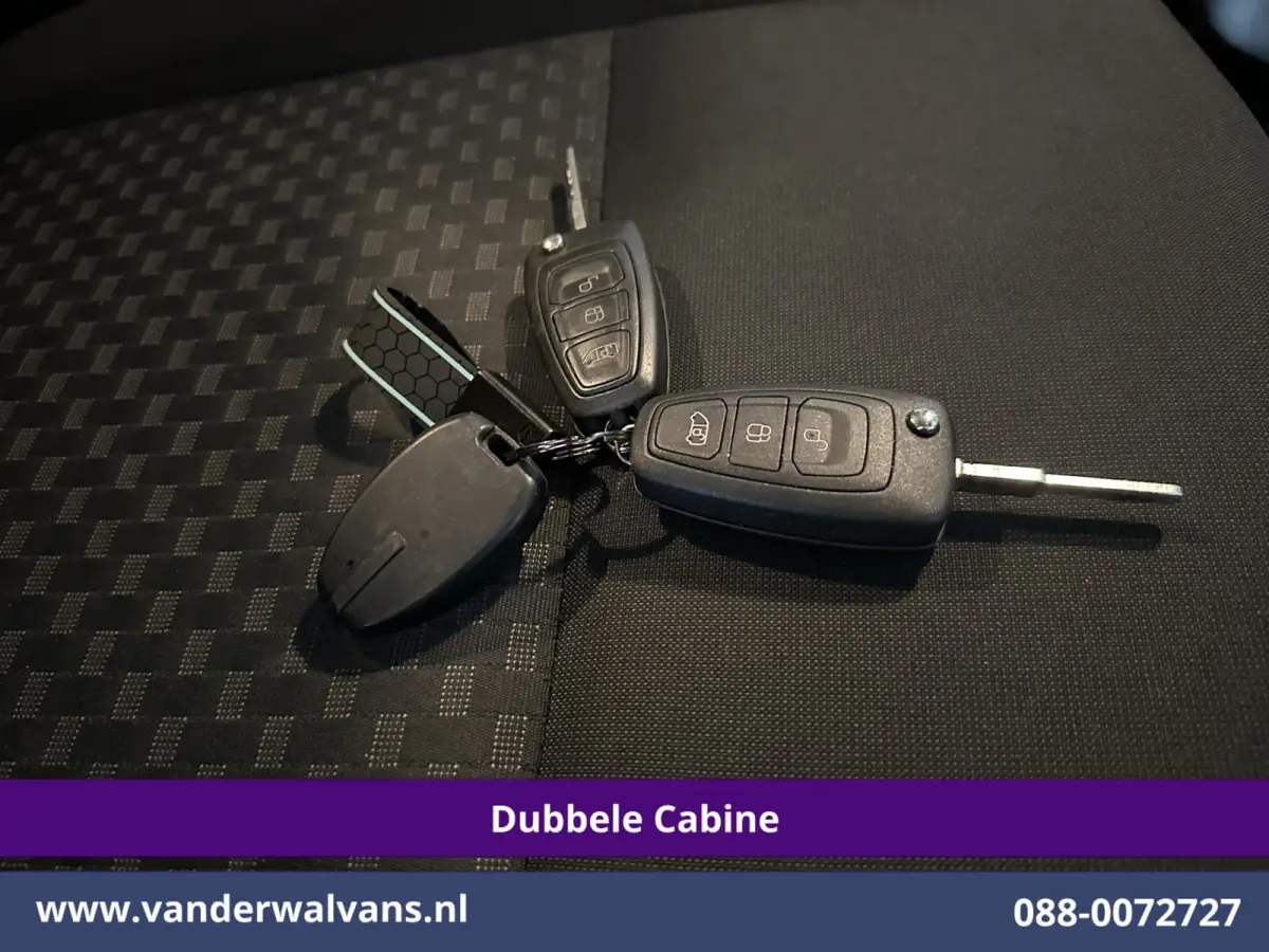 2.0 TDCI 131pk L2H1 Dubbele Cabine Euro6 Airco | 5-Zits | Xenon | Navigatie | Cruisecontrol | LED | 2800kg Trekhaak Stoelverwarming, Parkeersensoren, Achterklep