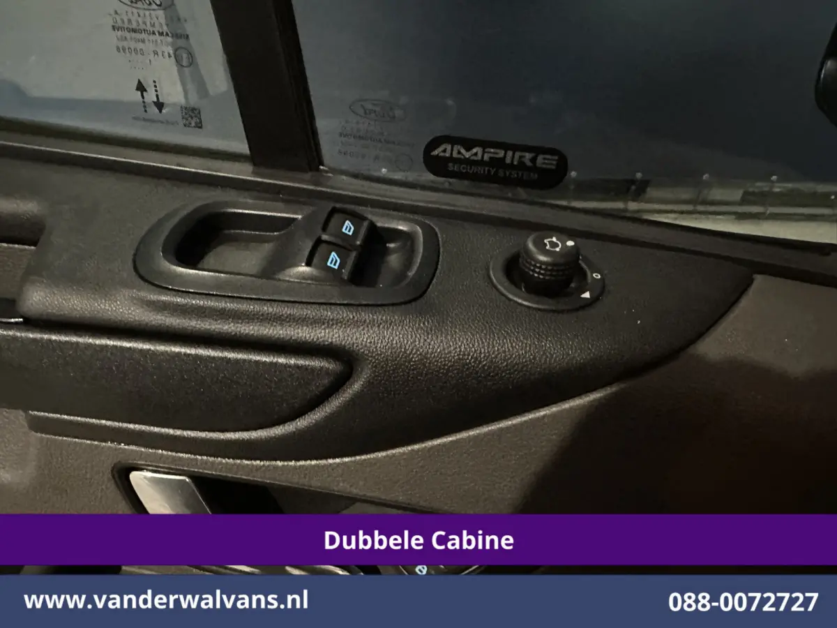 2.0 TDCI 131pk L2H1 Dubbele Cabine Euro6 Airco | 5-Zits | Xenon | Navigatie | Cruisecontrol | LED | 2800kg Trekhaak Stoelverwarming, Parkeersensoren, Achterklep