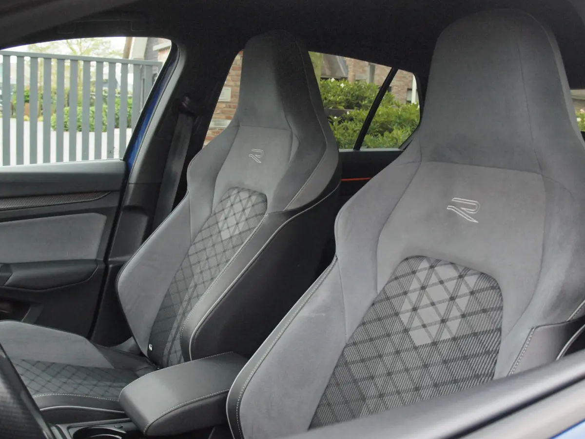 1.5 eTSI R-Line | Camera | Sfeerverlichting | Apple Carplay | Virtual Cockpit |
