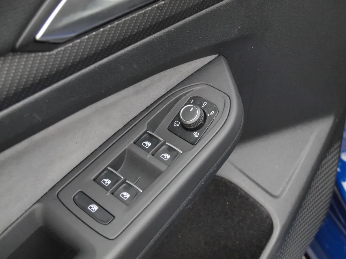 1.5 eTSI R-Line | Camera | Sfeerverlichting | Apple Carplay | Virtual Cockpit |