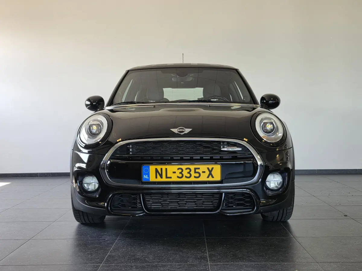 1.5 Kings Cross | Orig. NL | JCW | Keyless | Stoelverwaming | Harman Kardon | 18'' LMV |