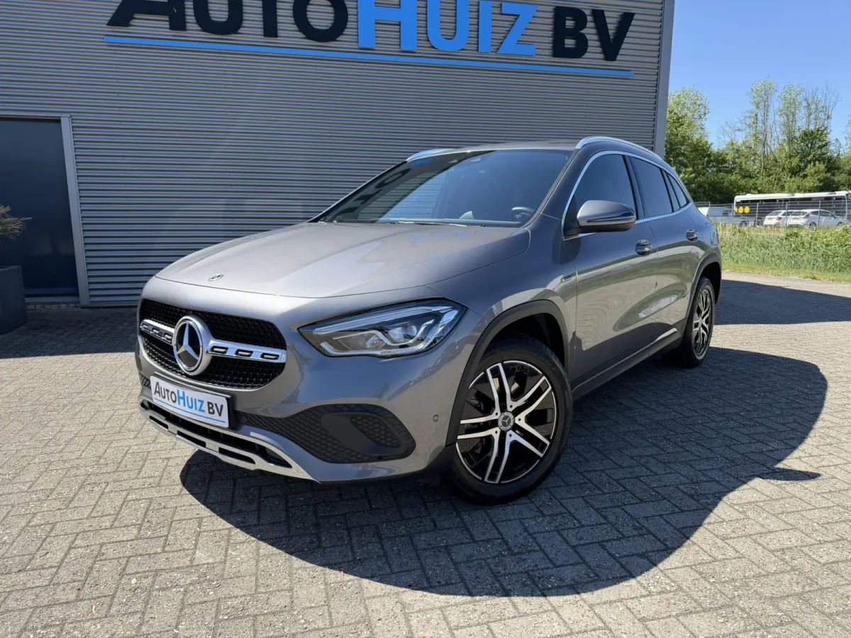 250 e Progressive LED Wegklapbare trekhaak Stoelverwarming Achteruitrijcamera