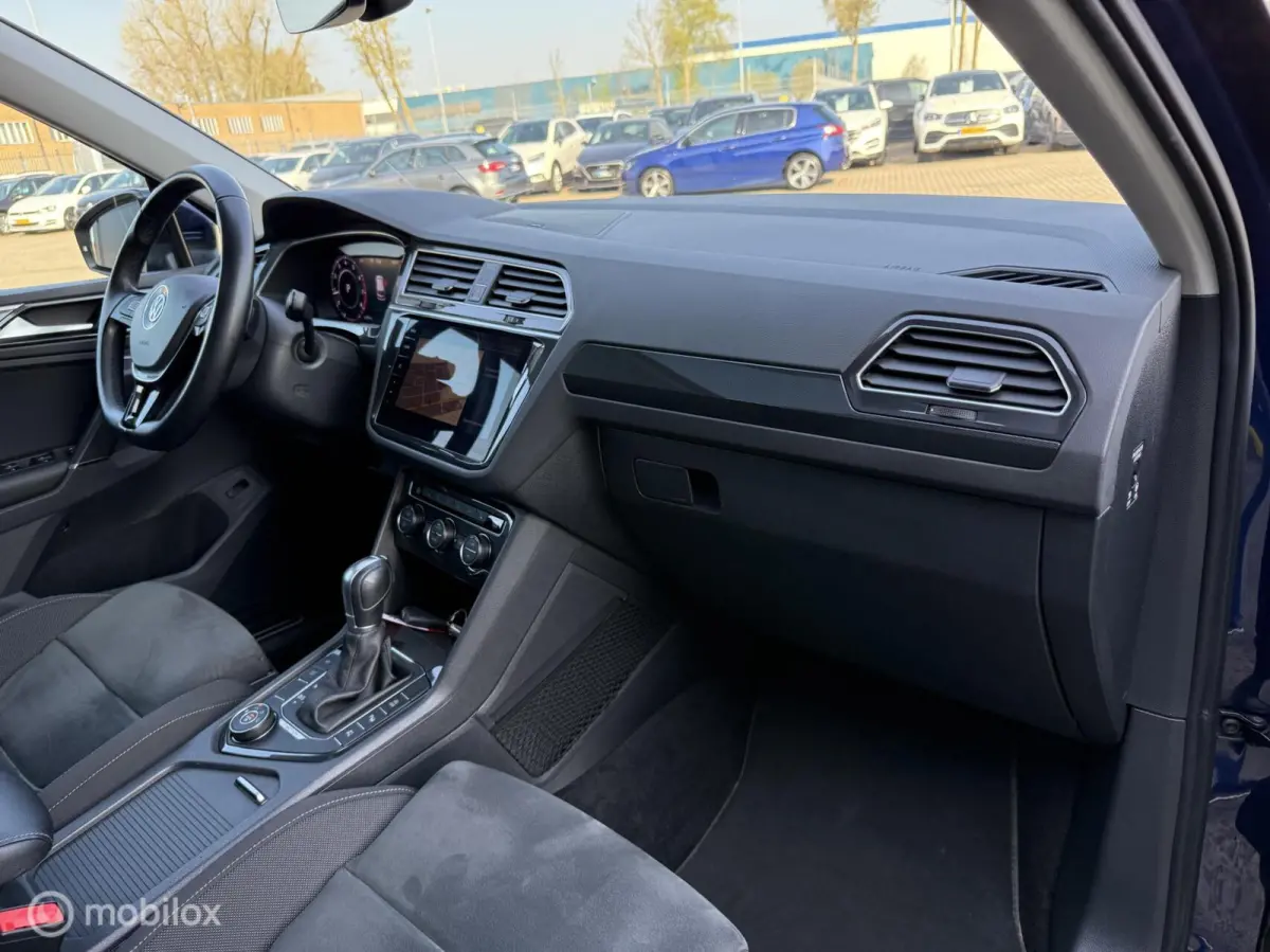 2.0 TSI 4Motion R-Line BOMVOL | PANODAK |