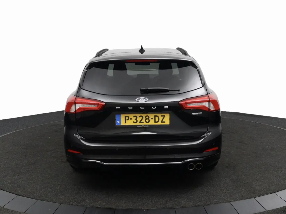 1.0 EcoBoost Hybrid ST-line X zwart