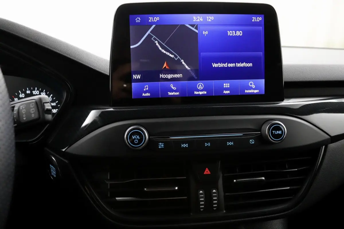 1.0 EcoBoost Hybrid ST-line X zwart