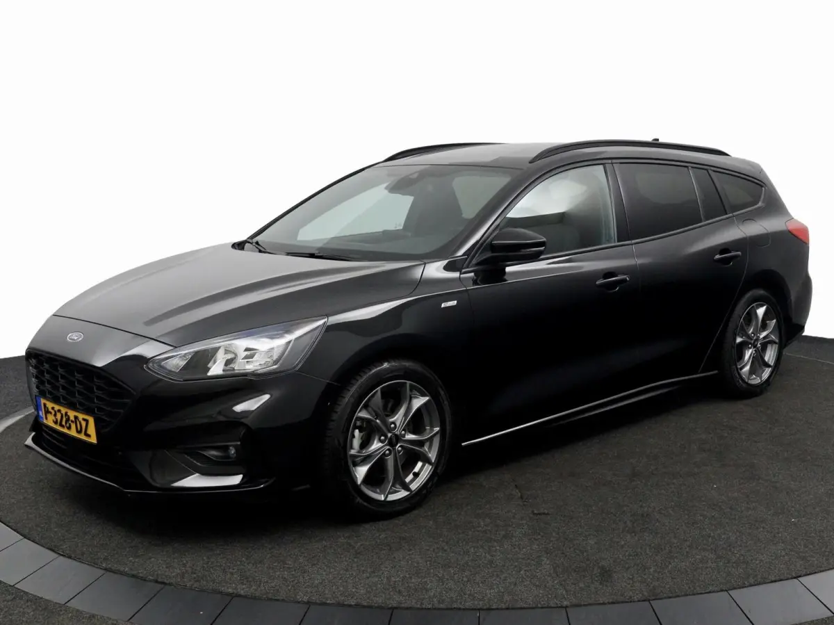 1.0 EcoBoost Hybrid ST-line X zwart