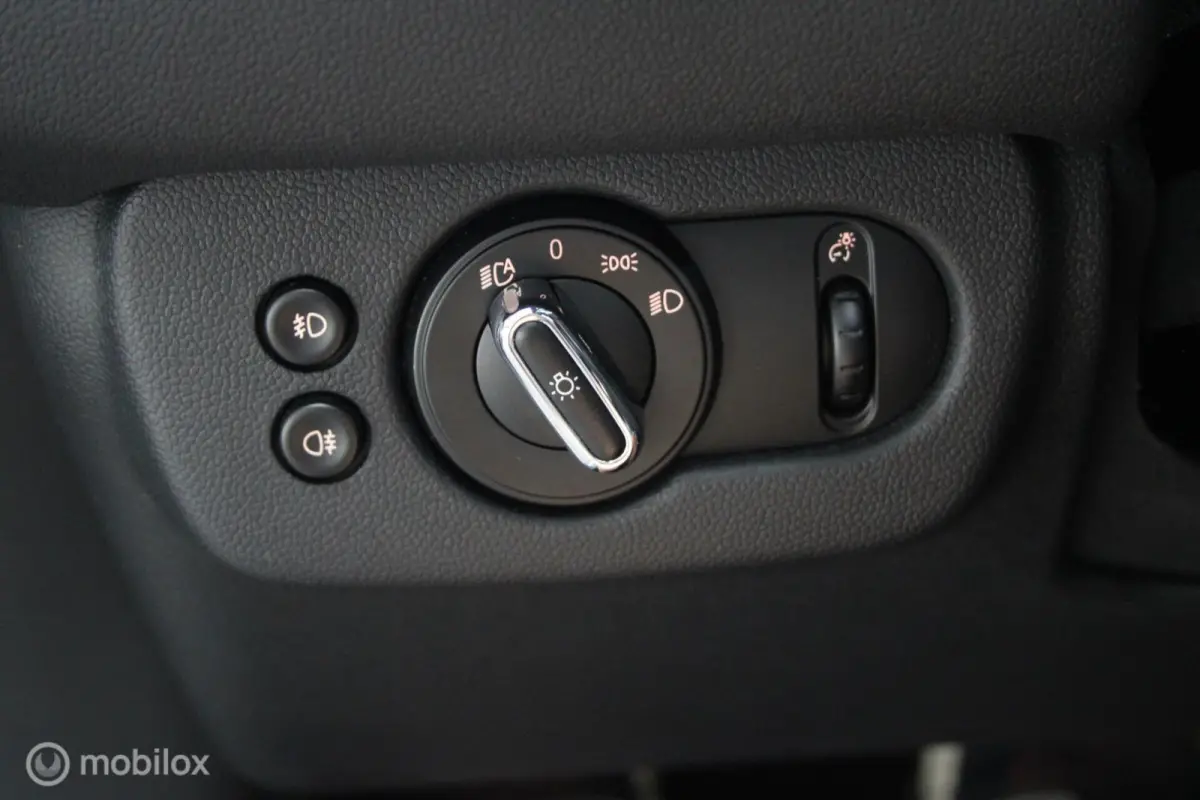 2.0 Cooper S Chili Serious Business/LED/PANO/NAVI/