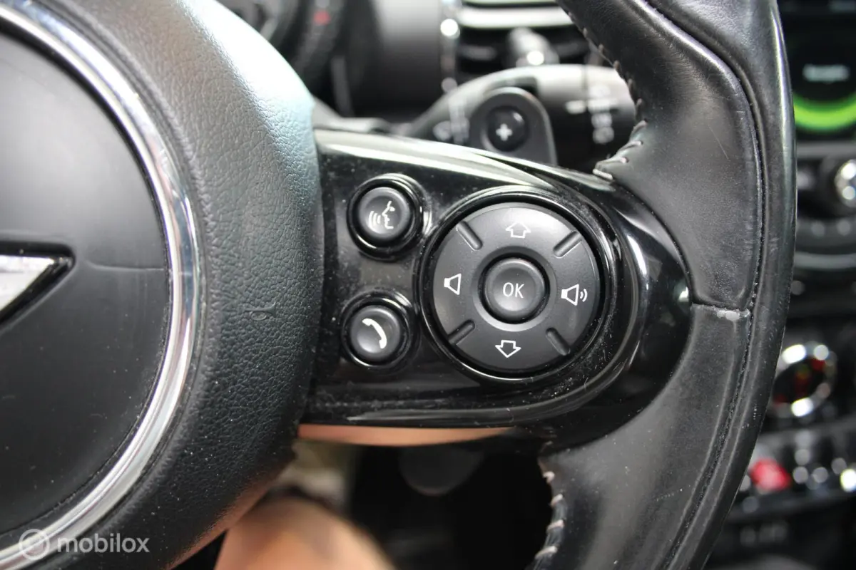2.0 Cooper S Chili Serious Business/LED/PANO/NAVI/