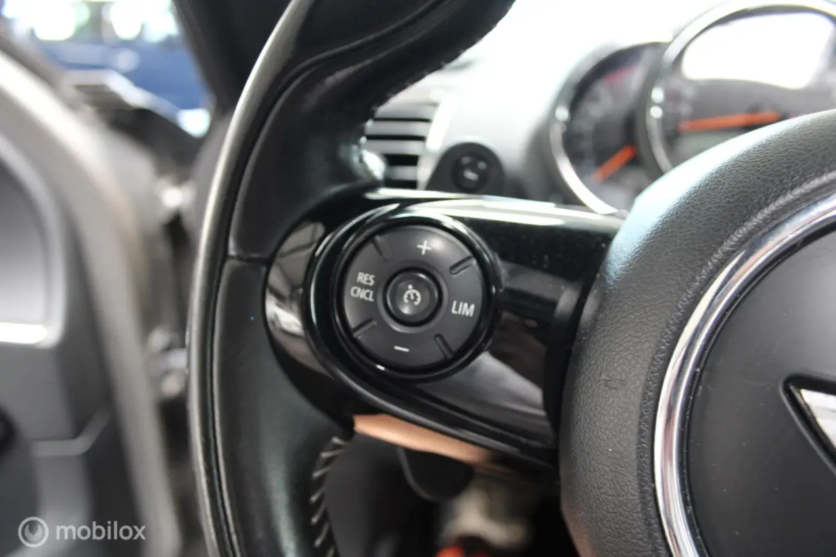 2.0 Cooper S Chili Serious Business/LED/PANO/NAVI/