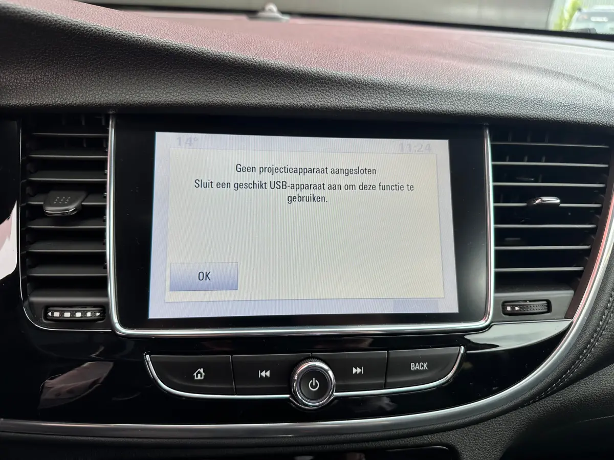1.4 Turbo Innovation | Achterbank in delen neerklapbaar | Achteruitrijcamera | Apple Carplay/Android Auto|telefoonintegratie premium