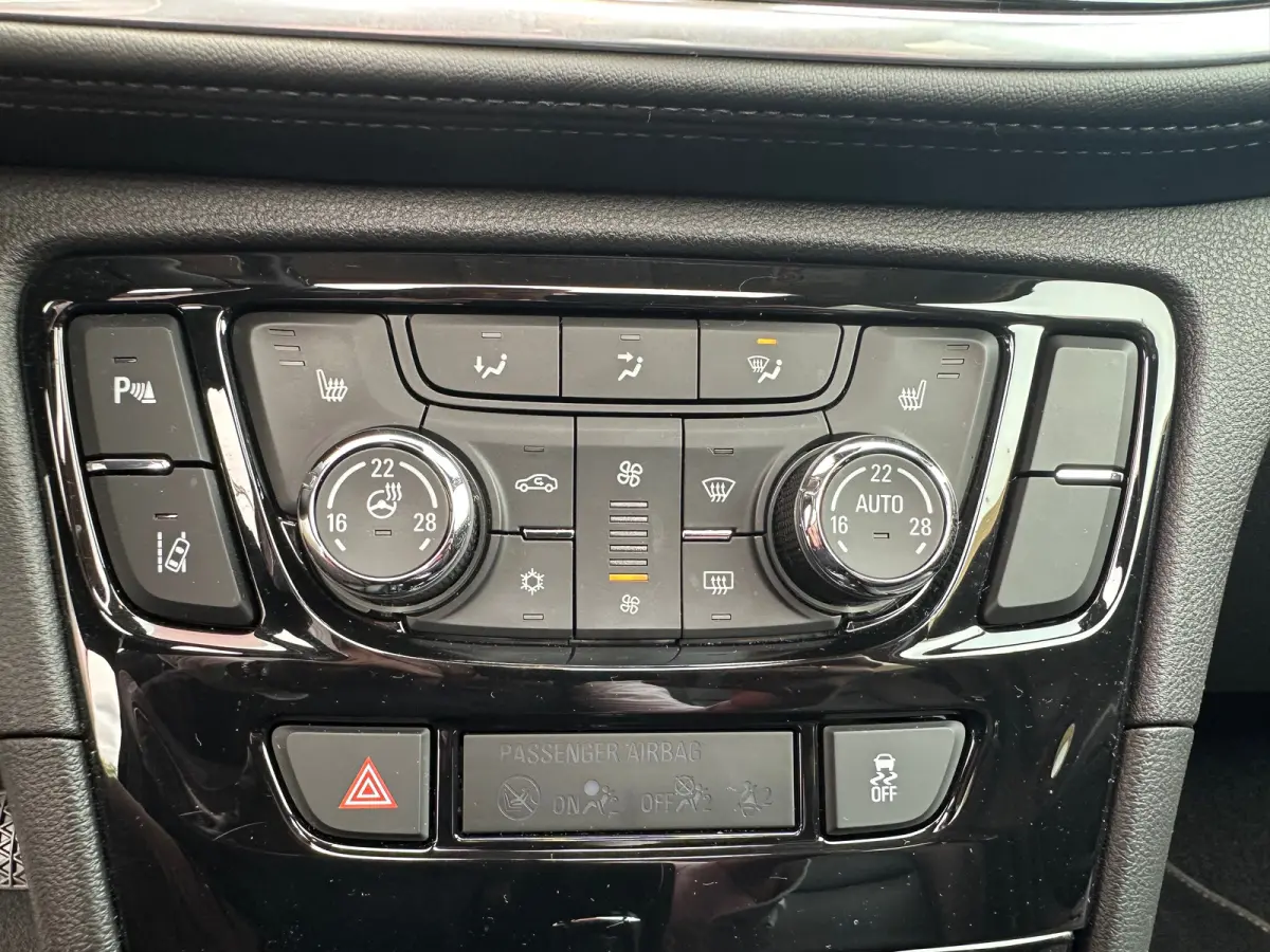 1.4 Turbo Innovation | Achterbank in delen neerklapbaar | Achteruitrijcamera | Apple Carplay/Android Auto|telefoonintegratie premium