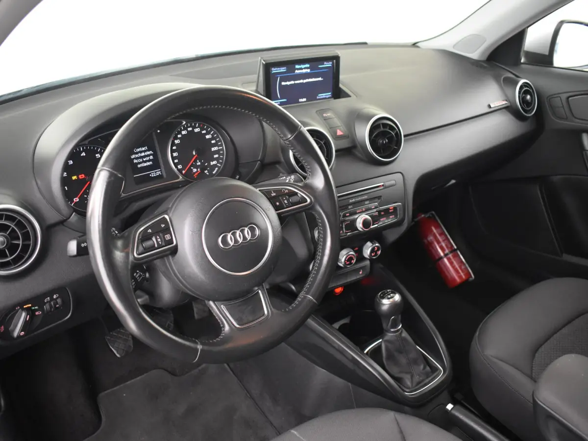 1.0 TFSI S-Line Advance Sport 95Pk | Automatische Airco | Stoelverwarming | Navigatie | Cruise control | Parkeersensor Achter |17"LMV