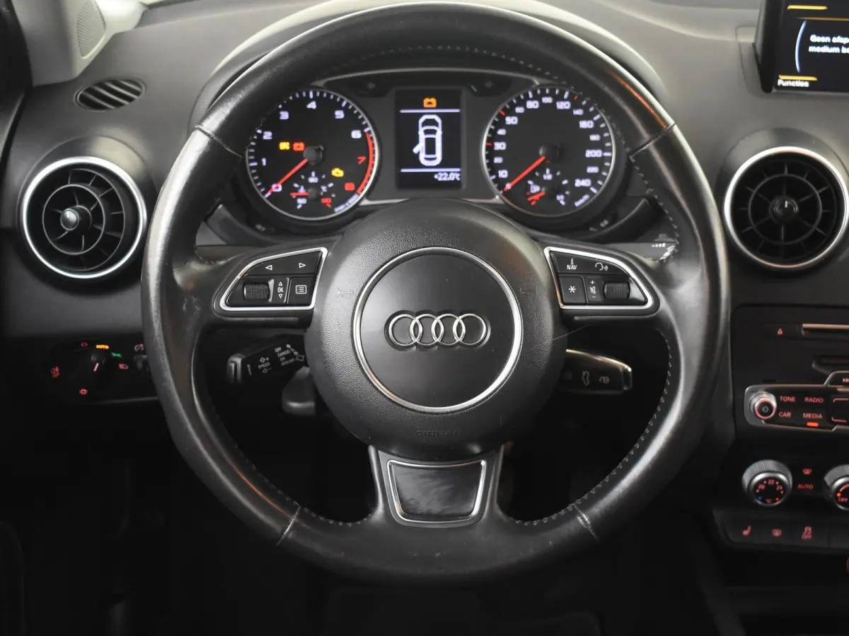 1.0 TFSI S-Line Advance Sport 95Pk | Automatische Airco | Stoelverwarming | Navigatie | Cruise control | Parkeersensor Achter |17"LMV