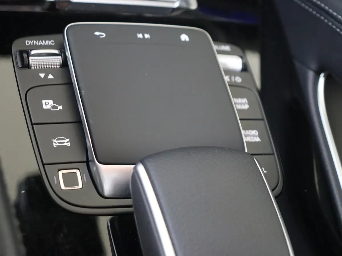 400 e 4MATIC AMG Line / Premium/ Panoramadak/ 22 inch/ AIRMATIC/ Burmester/ Trekhaak / Luchtvering / 360Graden-Camera / Headup-Display /