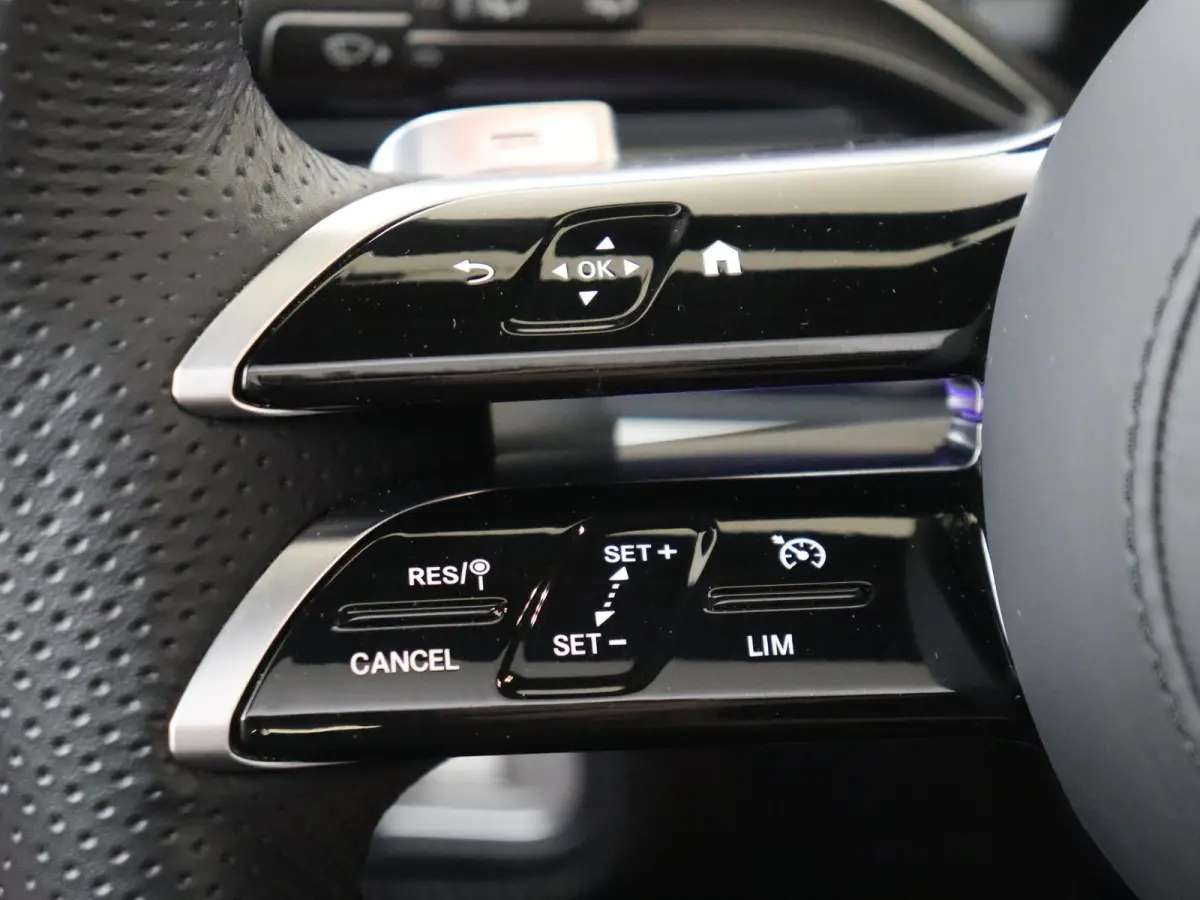 400 e 4MATIC AMG Line / Premium/ Panoramadak/ 22 inch/ AIRMATIC/ Burmester/ Trekhaak / Luchtvering / 360Graden-Camera / Headup-Display /
