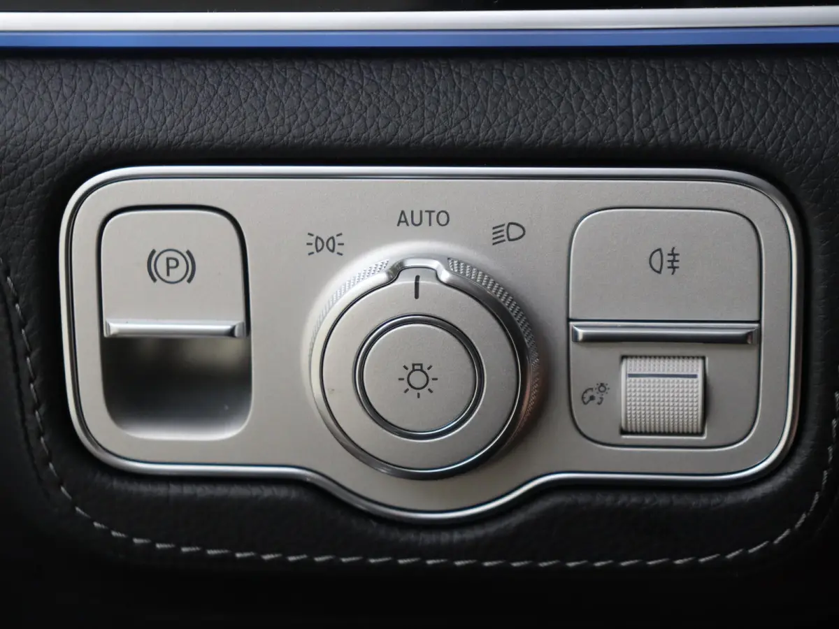 400 e 4MATIC AMG Line / Premium/ Panoramadak/ 22 inch/ AIRMATIC/ Burmester/ Trekhaak / Luchtvering / 360Graden-Camera / Headup-Display /
