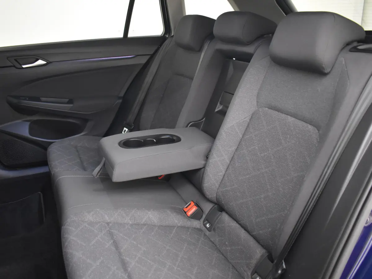 1.0 eTSI Life 110Pk DSG/AUTO | Trekhaak | Apple carplay Android auto | Navigatie | Cruise control adaptief | Parkeersensoren V&A | 16"LMV