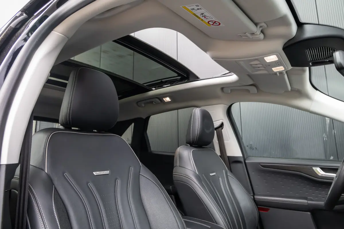 1.5 EcoBoost Vignale | Full options | Incl. Trekhaak | Panoramadak | 1800kg trekgewicht