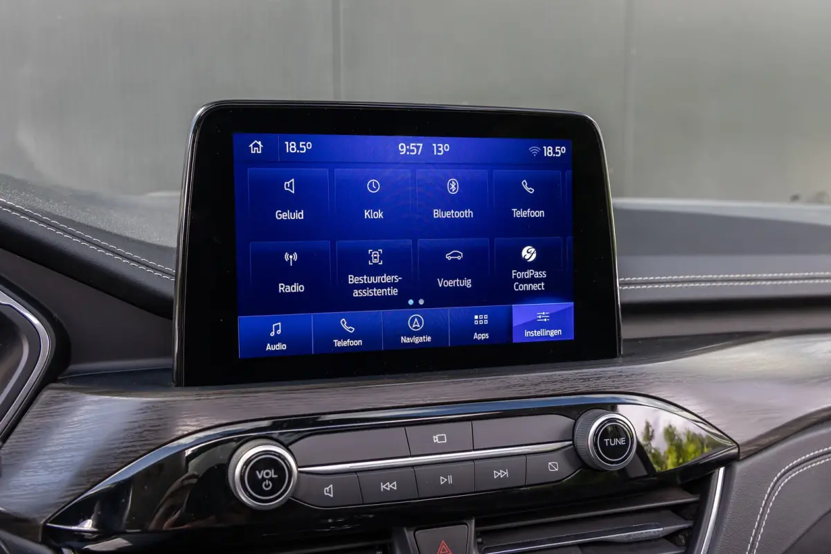 1.5 EcoBoost Vignale | Full options | Incl. Trekhaak | Panoramadak | 1800kg trekgewicht