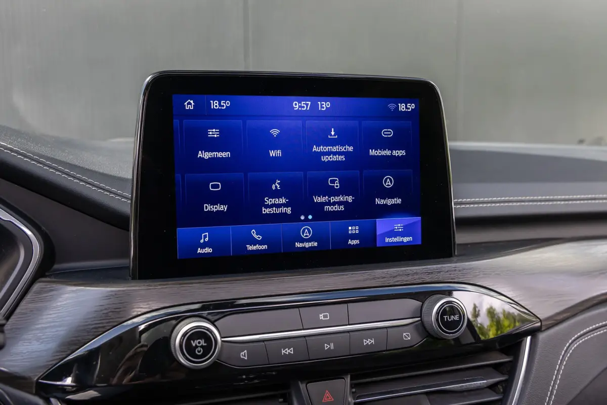 1.5 EcoBoost Vignale | Full options | Incl. Trekhaak | Panoramadak | 1800kg trekgewicht