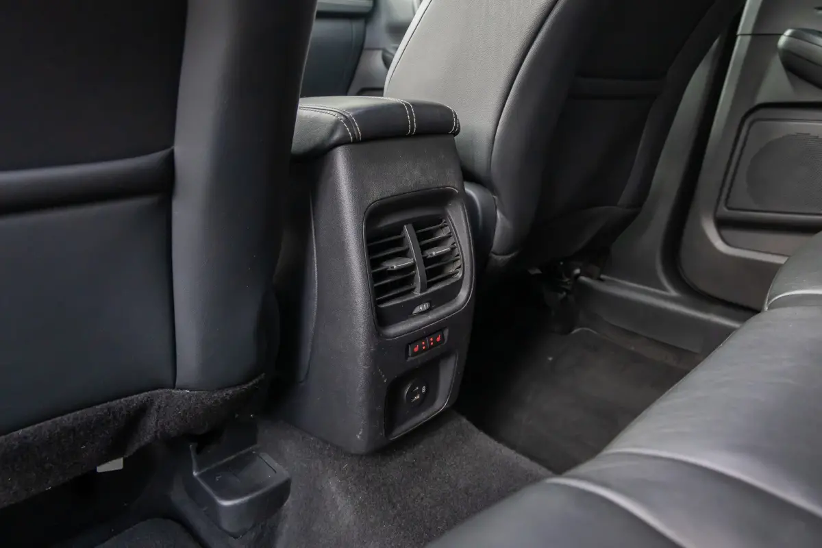 1.5 EcoBoost Vignale | Full options | Incl. Trekhaak | Panoramadak | 1800kg trekgewicht