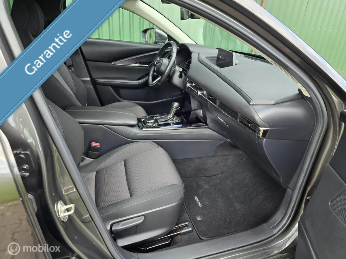 2.0 e-SkyActiv M Hybrid/18 INCH/NAVI/CLIMA/PDC