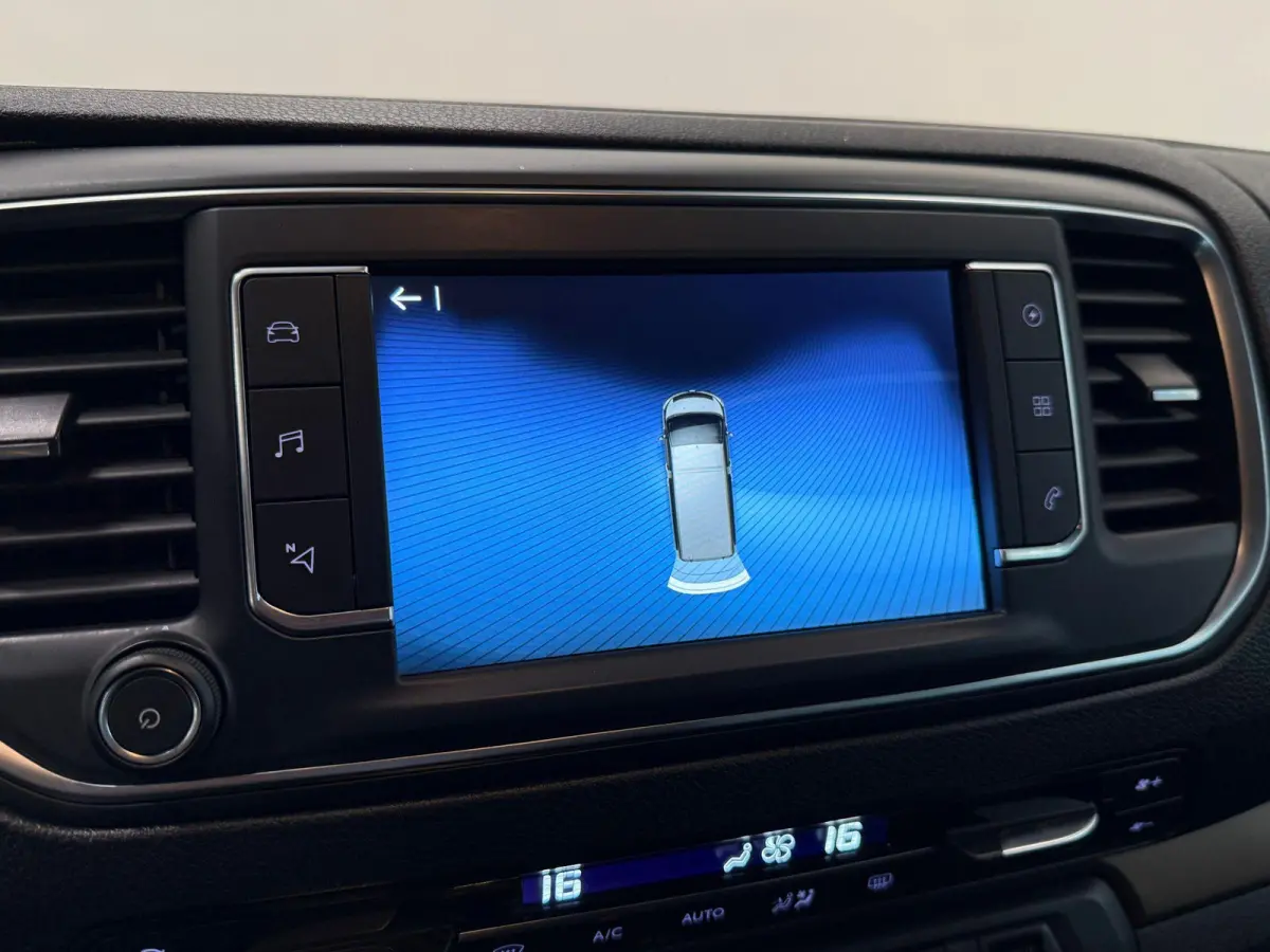 Verso Luxury L2 8persoons PERSONENBUS Navigatie Apple Carplay Android Auto Climate Control Lichtmetalen velgen Cruise Control SOH 85%