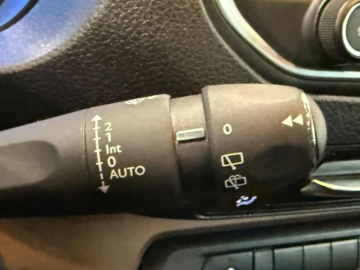Verso Luxury L2 8persoons PERSONENBUS Navigatie Apple Carplay Android Auto Climate Control Lichtmetalen velgen Cruise Control SOH 85%