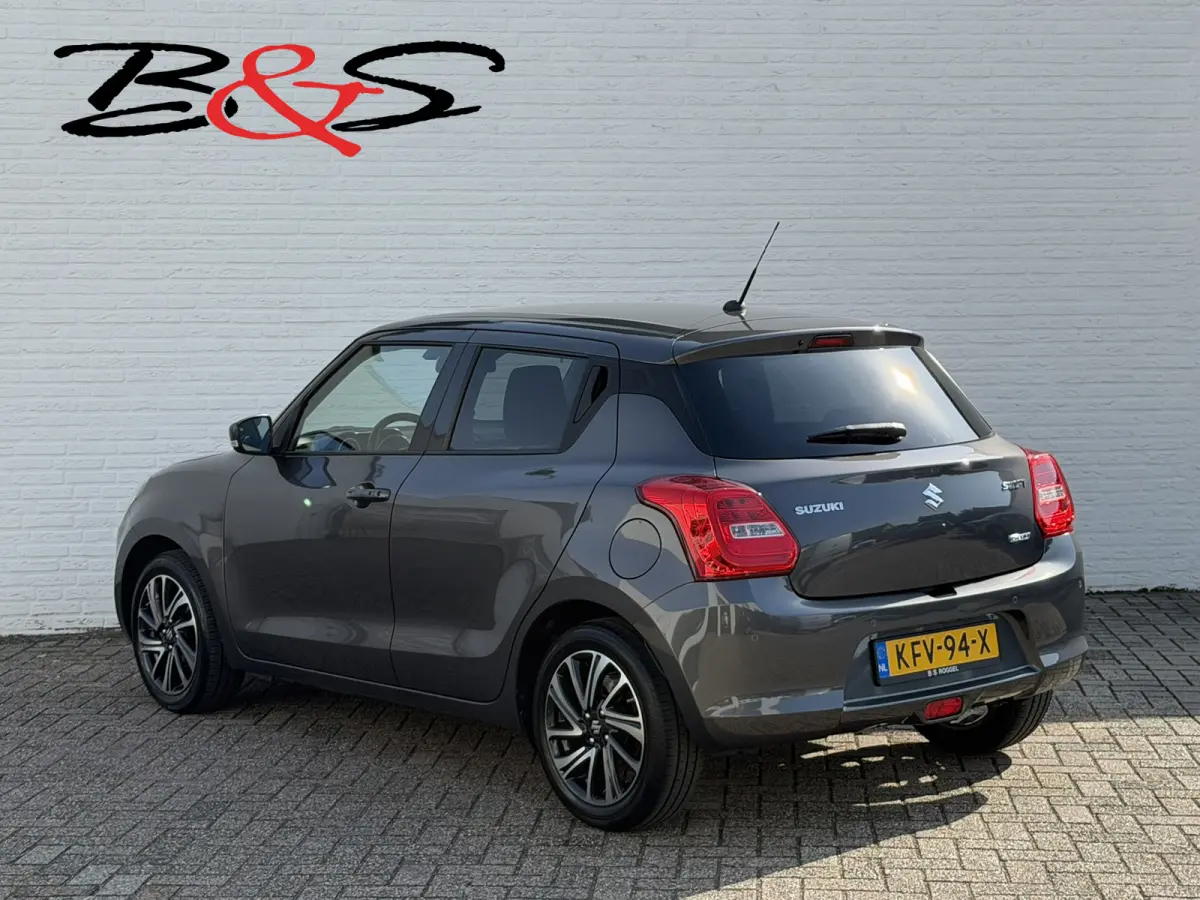 1.2 Style Hybrid Camera+Pdc Clima Cruise Adaptive Cruise Stoelverwarming Carplay