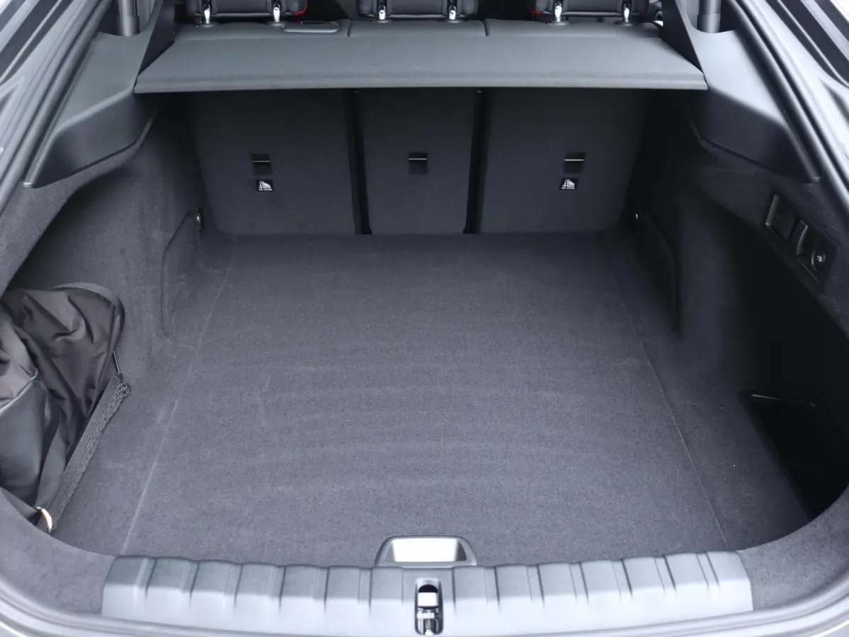 xDrive40 | M Sportpakket Pro | Innovation Pack | Comfort Pack | Showroom Selection