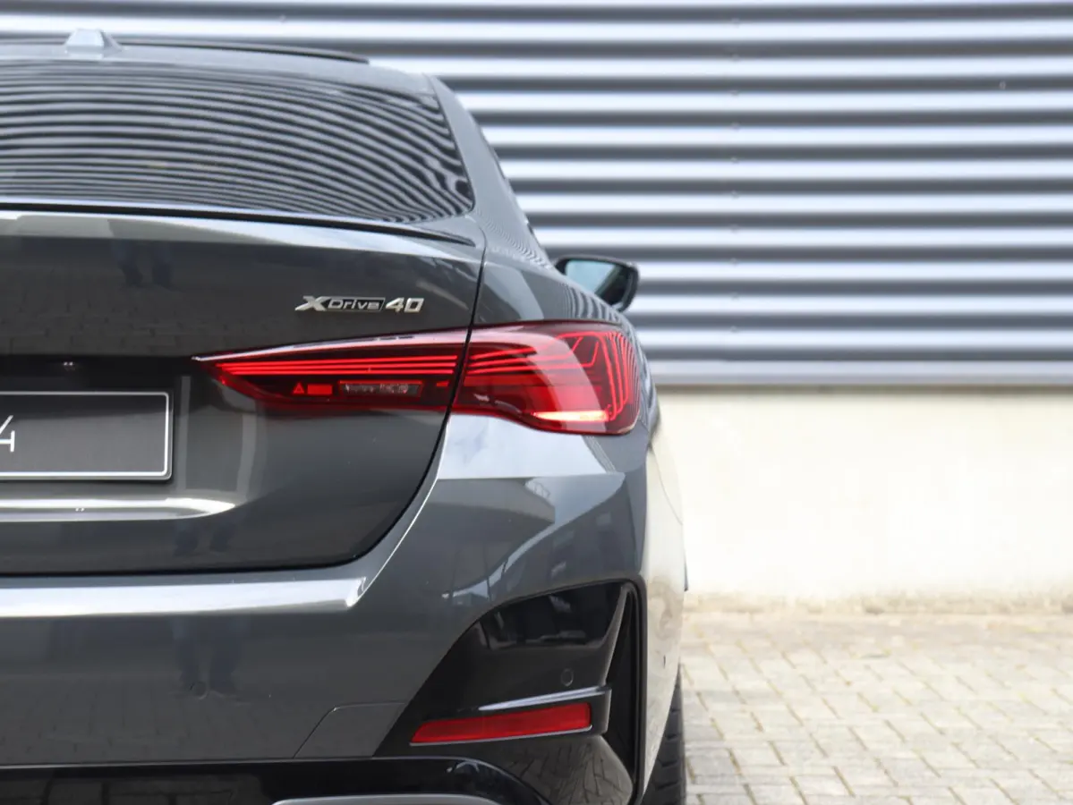 xDrive40 | M Sportpakket Pro | Innovation Pack | Comfort Pack | Showroom Selection