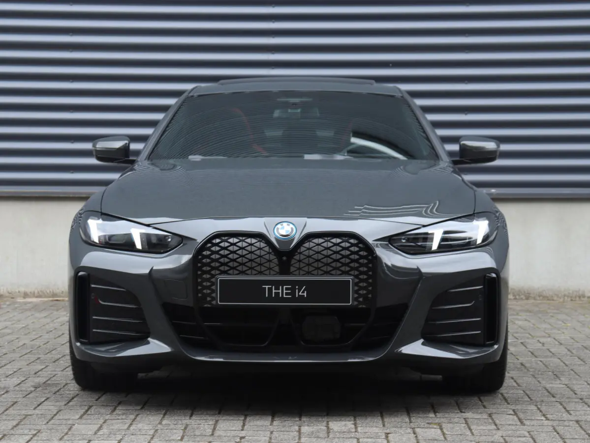 xDrive40 | M Sportpakket Pro | Innovation Pack | Comfort Pack | Showroom Selection