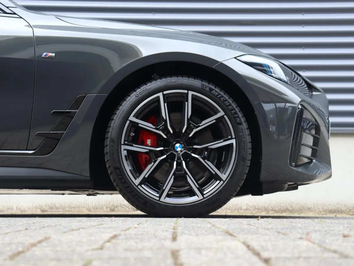 xDrive40 | M Sportpakket Pro | Innovation Pack | Comfort Pack | Showroom Selection