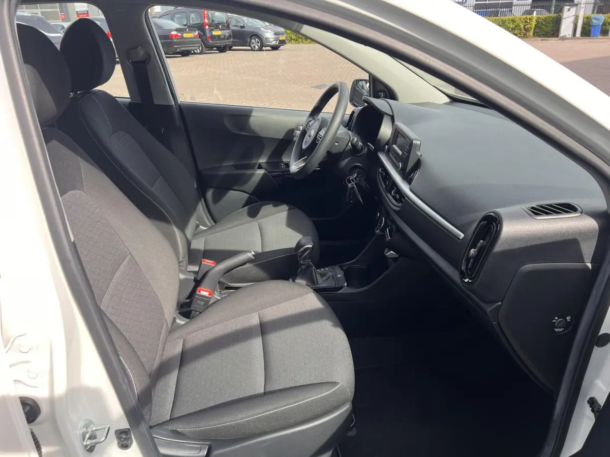 1.0 ComfortLine Automaat Airco Bluetooth BTW NAP
