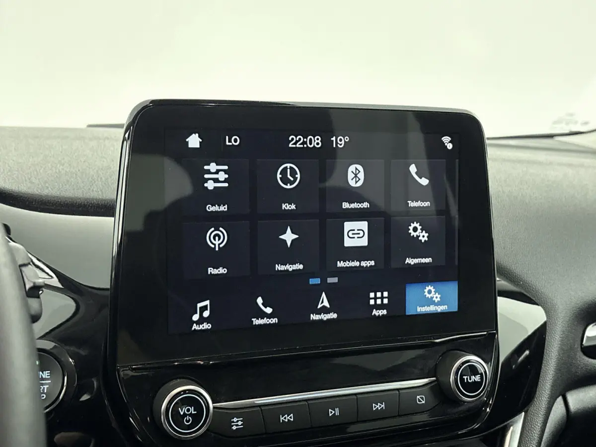 1.0 EcoBoost Titanium Airco | Apple Carplay/Android Auto | Bluetooth | Cruise Control | Hill Hold Functie | LED Dagrijverlichting | Lichtmetalen Velgen 16'' | Multimedia-Voorbereiding | Rege