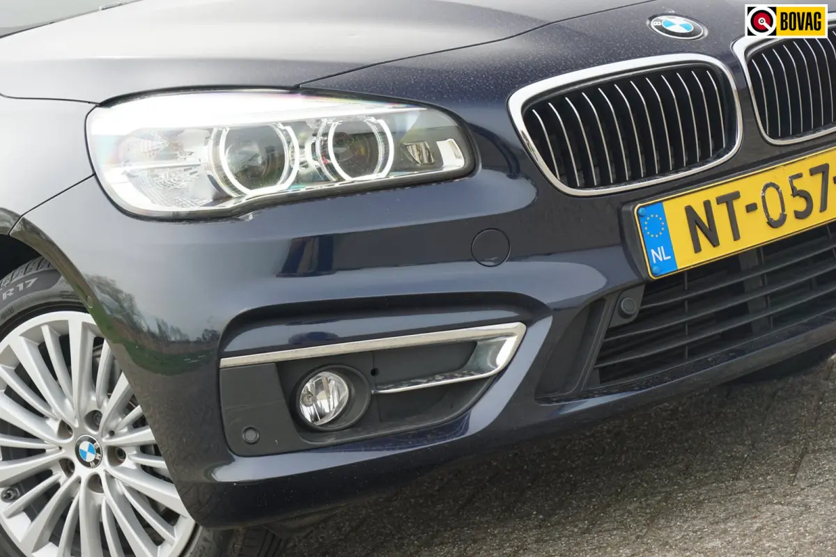 218i High Executive AUT | / | Schuif-/Kanteldak/Leder/Stoelverwarming/NAV/Cruise - Keurig!