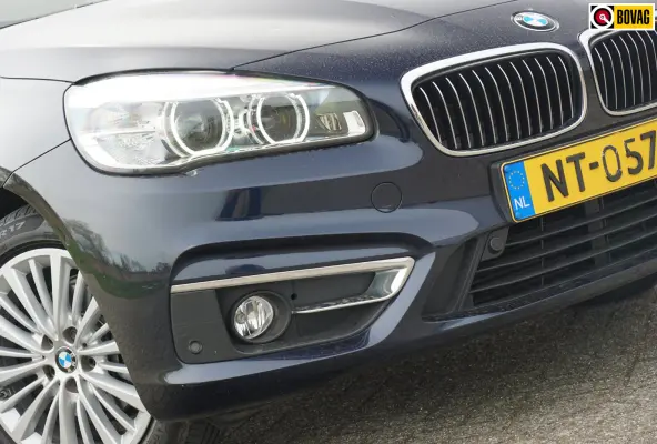 218i High Executive AUT | / | Schuif-/Kanteldak/Leder/Stoelverwarming/NAV/Cruise - Keurig!