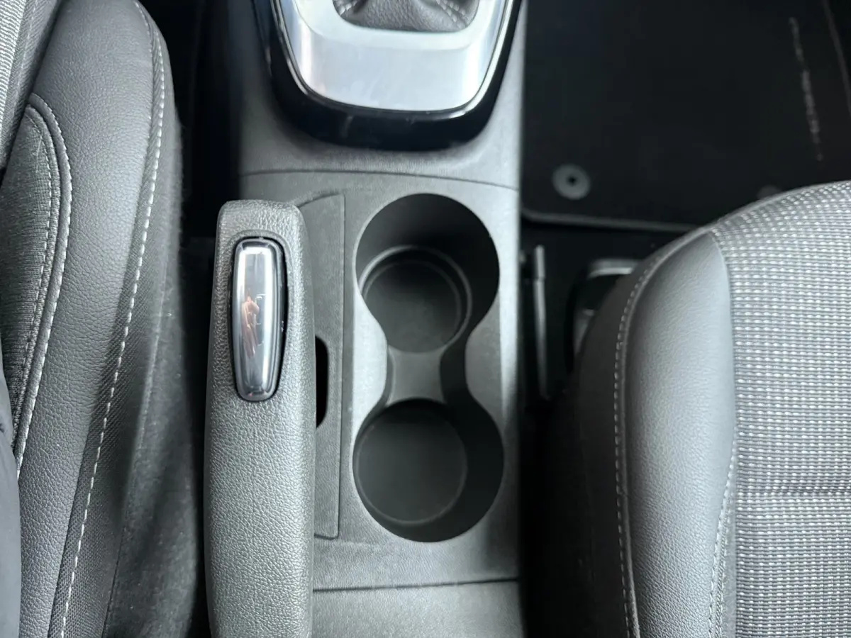 1.2 T. 130 pk Elegance AUTOMAAT / Navigatie / Camera / Parkeersensoren / Carplay / LED / 16'' LMV