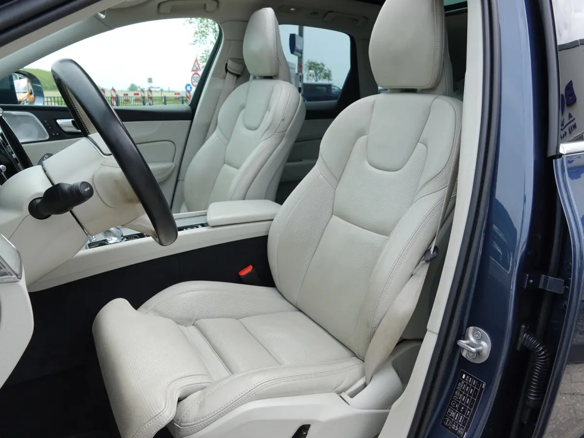 2.0 T8 PHEV AWD Ultimate Bright BOMVOL | TREKH. | LUCHTVERING | BOWERS & WILKINS | PANO | LEER