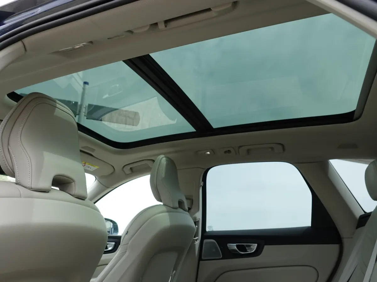 2.0 T8 PHEV AWD Ultimate Bright BOMVOL | TREKH. | LUCHTVERING | BOWERS & WILKINS | PANO | LEER