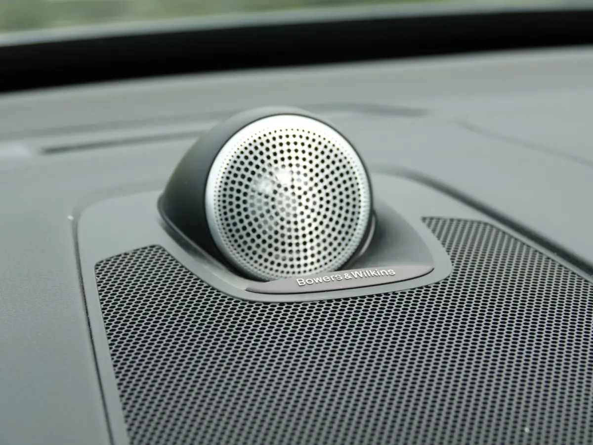 2.0 T8 PHEV AWD Ultimate Bright BOMVOL | TREKH. | LUCHTVERING | BOWERS & WILKINS | PANO | LEER