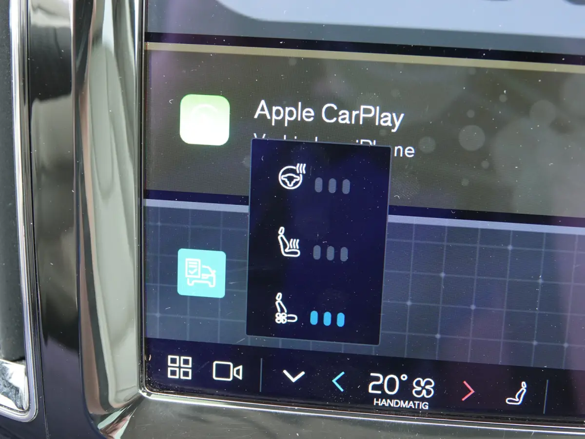 2.0 T8 PHEV AWD Ultimate Bright BOMVOL | TREKH. | LUCHTVERING | BOWERS & WILKINS | PANO | LEER