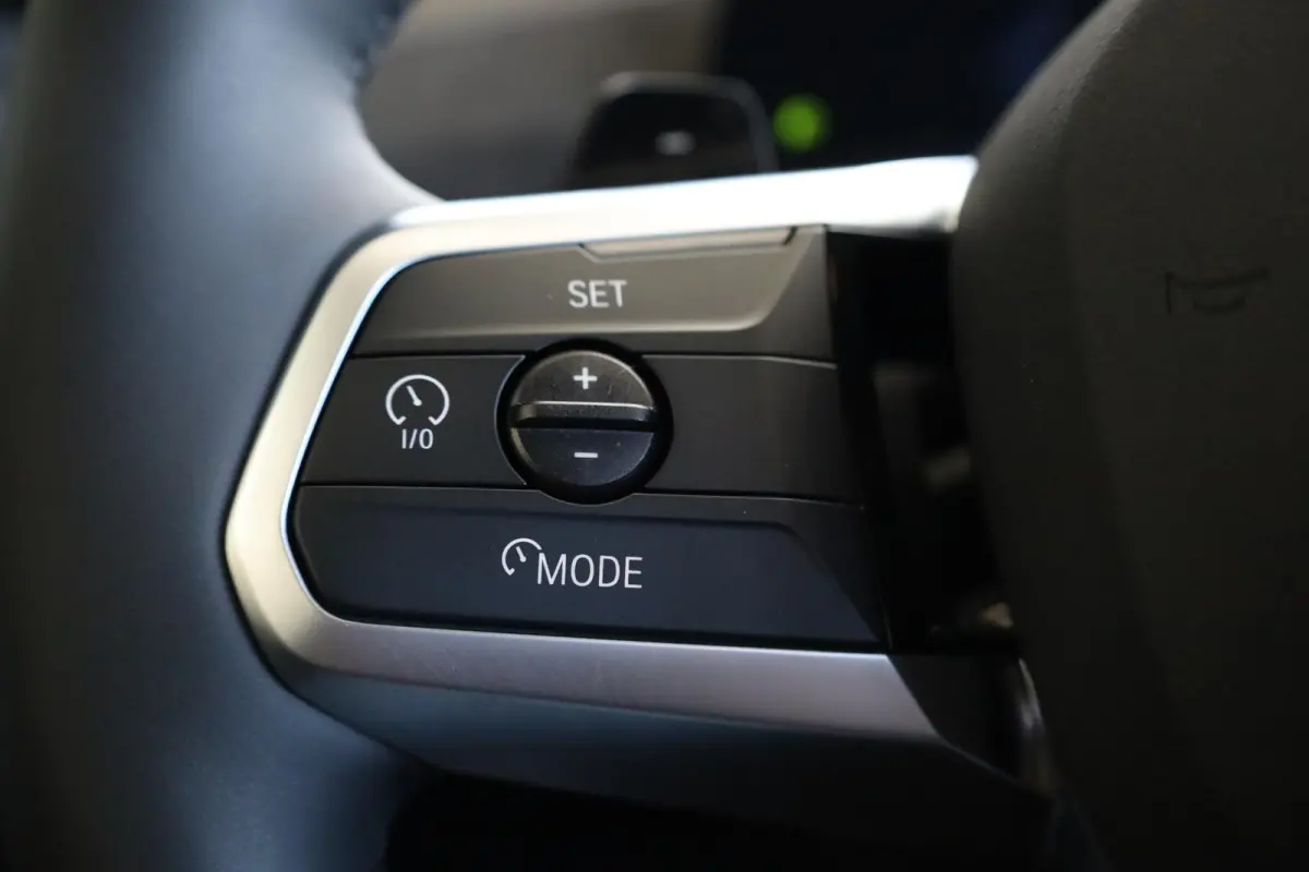 sDrive18i | M Sportpakket | Panorama Dak | Stoelverwarming | Trekhaak